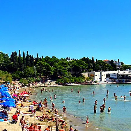 Πανσιόν Znjan 3*