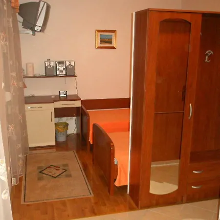 Πανσιόν Znjan 3*
