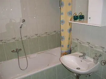 Znjan 3*