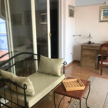 Guest house Znjan 3*
