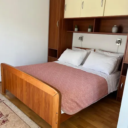 Guest house Znjan