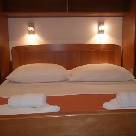 Znjan Gostinjska kuća