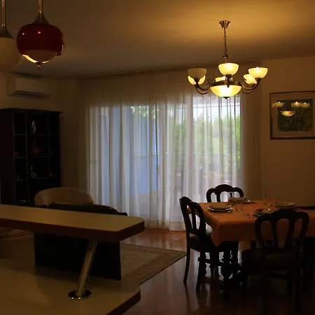 Gostinjska kuća Znjan 3*