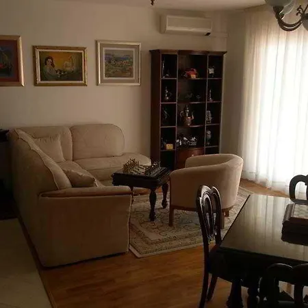 Guest house Znjan 3*