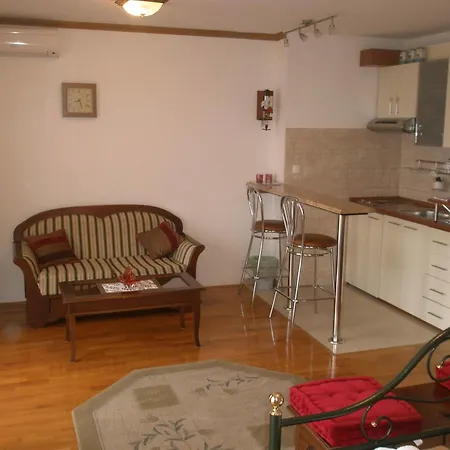 Guest house Znjan