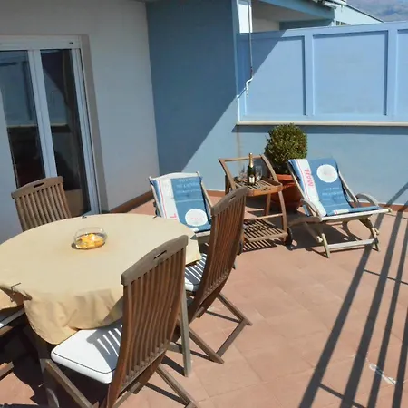 Guest house Znjan
