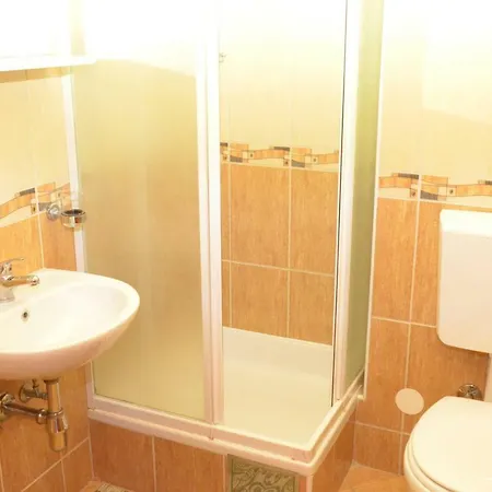 Guest house Znjan