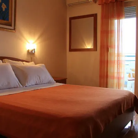 Znjan 3* Split