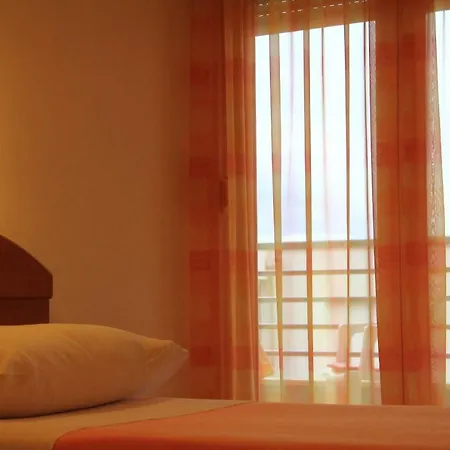 Guest house Znjan