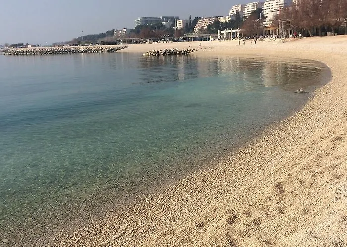 Πανσιόν Znjan 3*