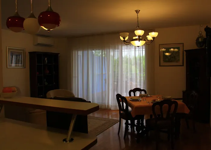 Πανσιόν Znjan 3*