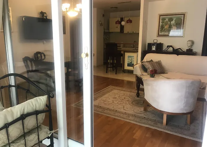 Znjan Πανσιόν 3*