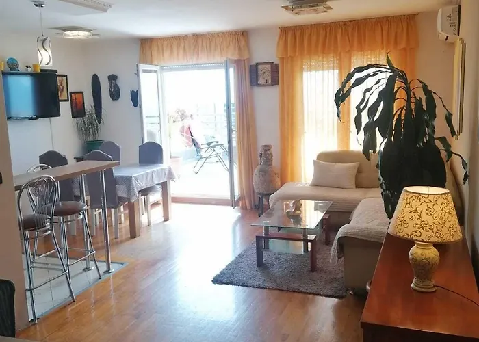 Πανσιόν Znjan 3*